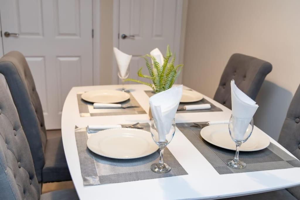 Villa Cozy 3 Bed Sasha House In Beeston Nottingham Exterior foto